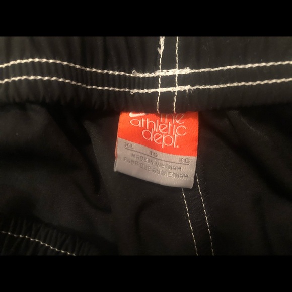 Nike shorts - Picture 2 of 2